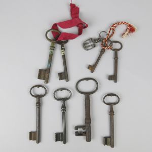 Antique keys (misc large)