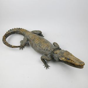 Crocodile, large antique (1)