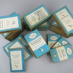 Pelican paperbacks (no.8)